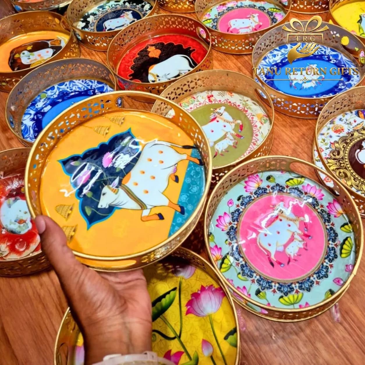 Pichwai Floral Round Metal Tray - Image 3