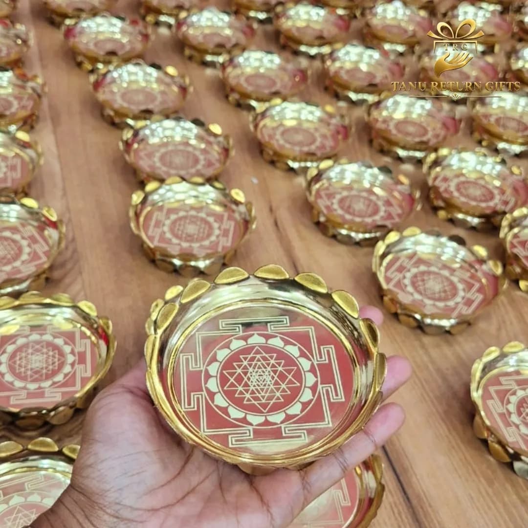 Brass Lotus Stand with Pichwai Bag Combo - Image 3