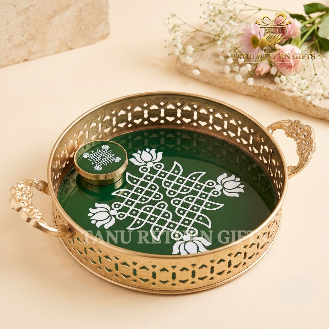 Kolam Tray 8 Inch with Brass Kolam Kumkum Dibbi Thamboolam Gift Combo