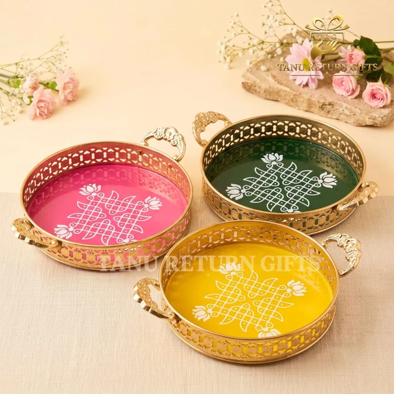 Kolam Tray 8 Inch with Brass Kolam Kumkum Dibbi Thamboolam Gift Combo - Image 3